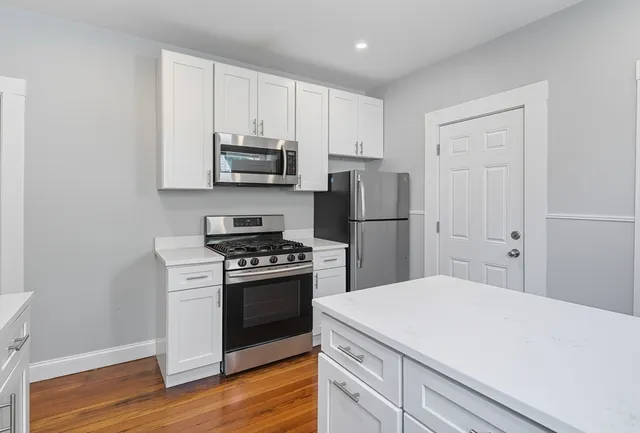 $3,000 | 39 Edison Green, Unit 3, Boston, MA 02125