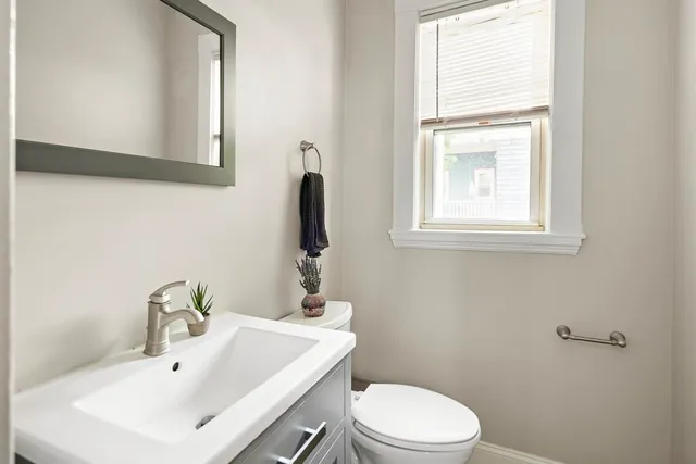 $3,000 | 39 Edison Green, Unit 3, Boston, MA 02125