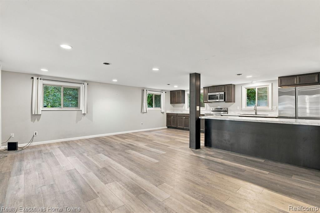 6670 Holland Road Algonac, MI 48001 - Photo 12 of 63 Gallery Image 12