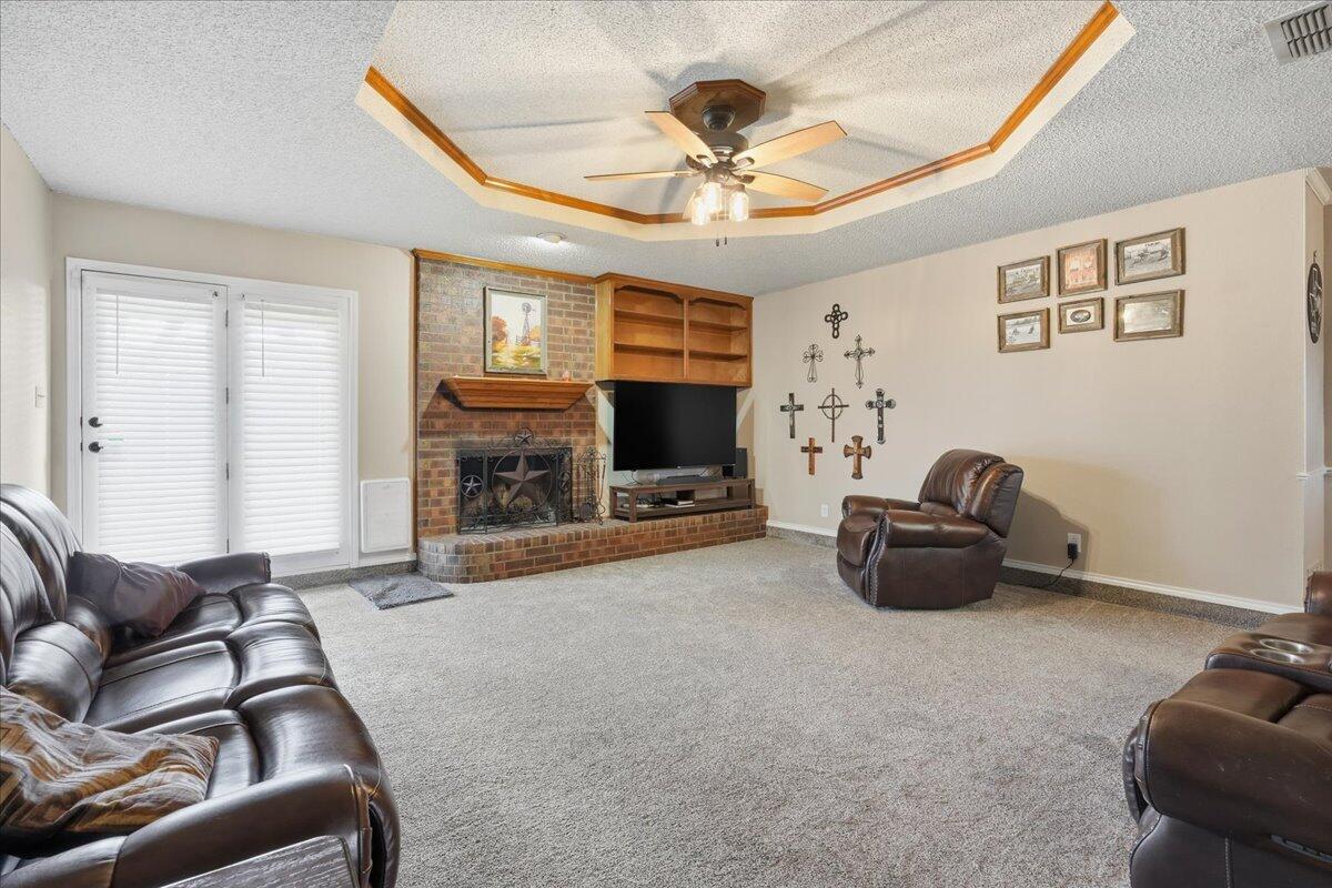 5905 72nd Street Lubbock, TX 79424 - Photo 7 of 32 07-nmja-7