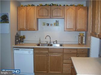 634 New Street Spring City, PA 19475 - Photo 5 of 10 Kitchen