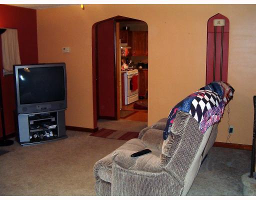 904 Evergreen Road Millvale, PA 15209 - Photo 11 of 17 Living Room.