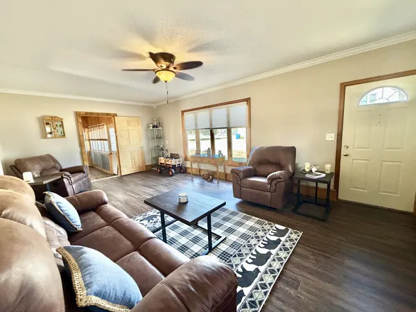 $137,500 | 803 North Street, Thomson, IL 61285