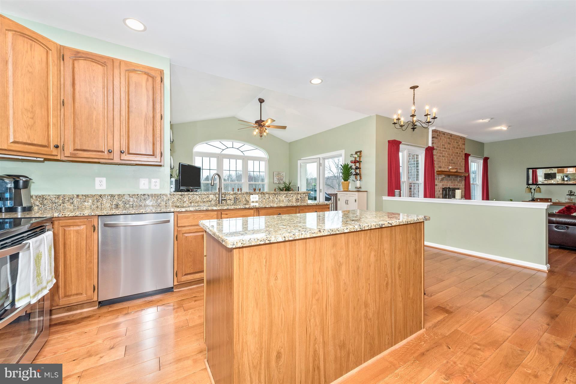 14758 Shirley Bohn Road Mount Airy, MD 21771 - Photo 12 of 30 Granite & Stainless Kitchen w Breakfast Bar