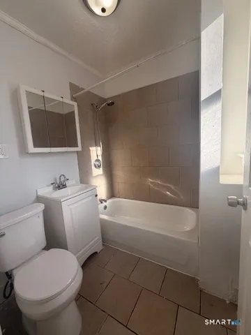 $1,750 | 310 West Division Street, Unit 1R, New Haven, CT 06511