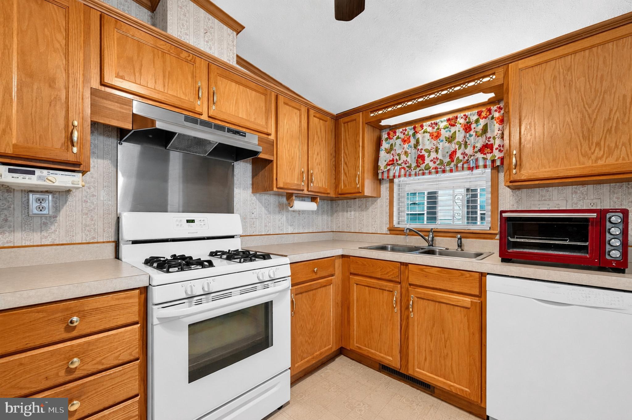 191 Rita Place Williamstown, NJ 08094 - Photo 6 of 15