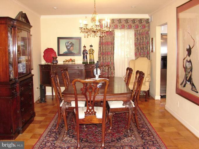 11605 Vantage Hill Road, Unit 21C Reston, VA 20190 - Photo 10 of 26 Dining Room