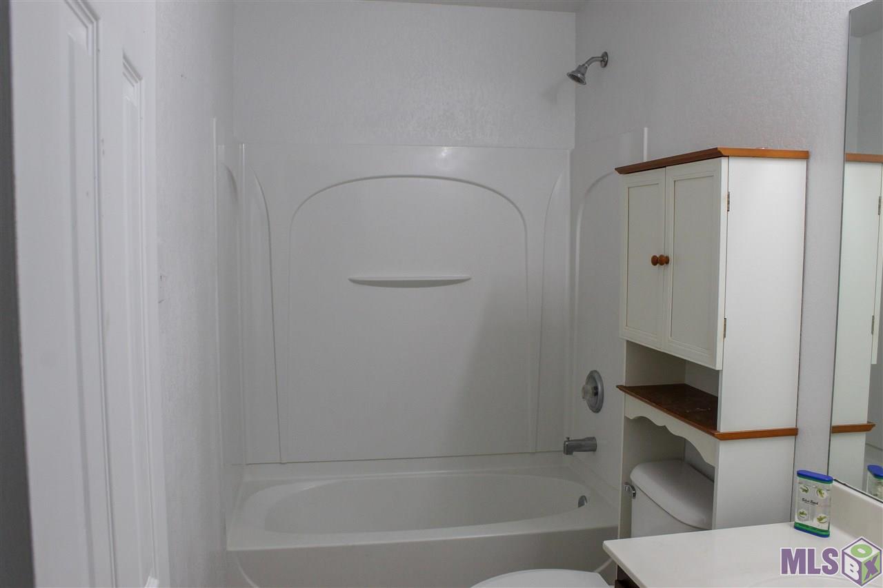 26245 Bobby Gill Road Denham Springs, LA 70726 - Photo 8 of 13 Master Bath