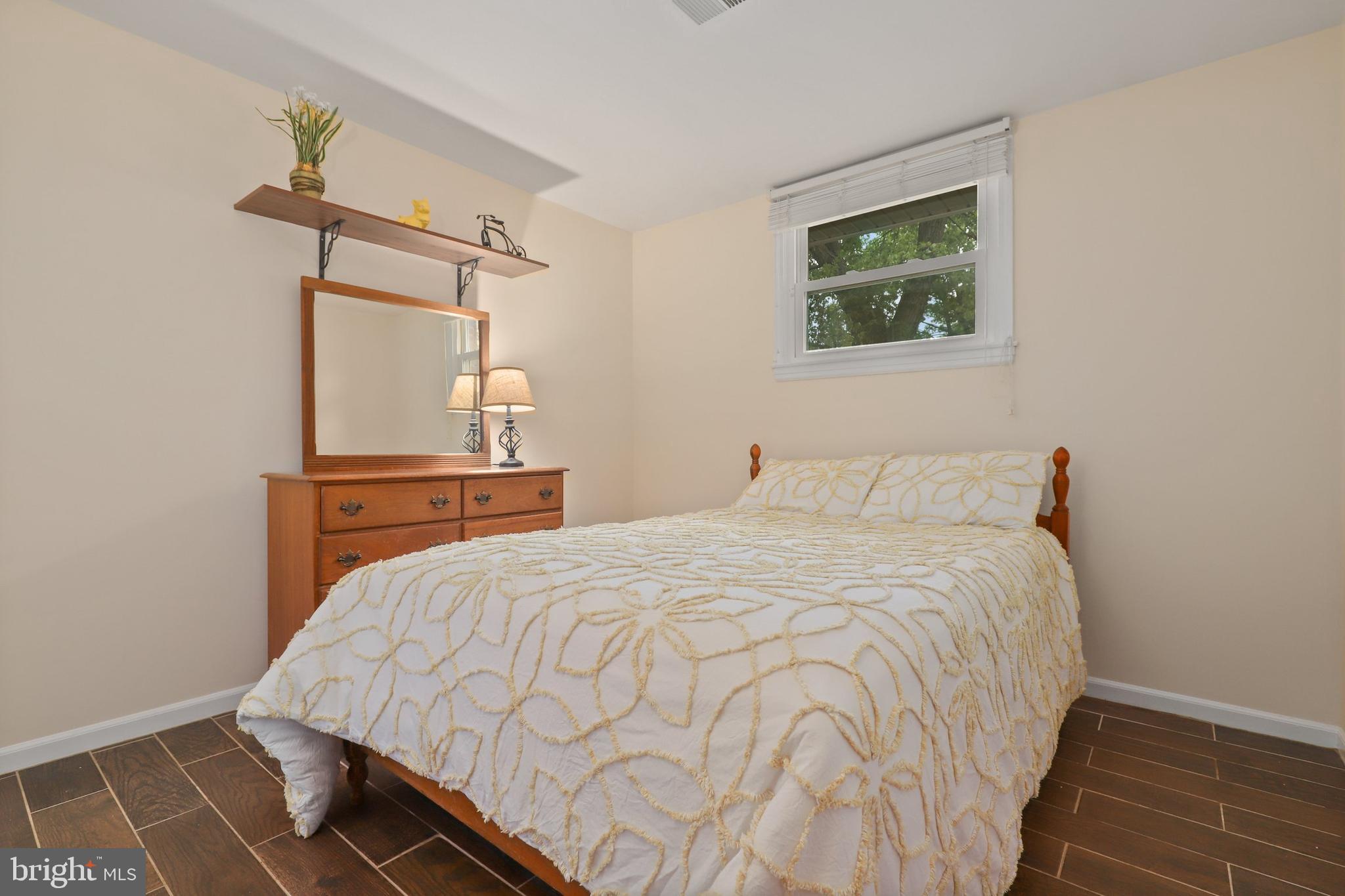 119 North Kennedy Road Sterling, VA 20164 - Photo 20 of 35 Gallery Image 20
