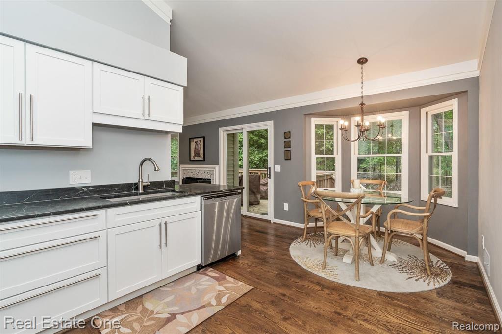 1214 Valley Circle, Unit 9 Rochester Hills, MI 48309 - Photo 13 of 29