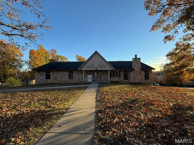 $294,900 | 605 Wildwood Lane, Waynesville, MO 65583