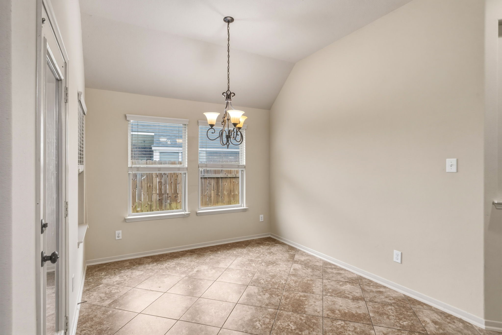 15919 Walnut Shores Drive Houston, TX 77044 - Photo 13 of 36