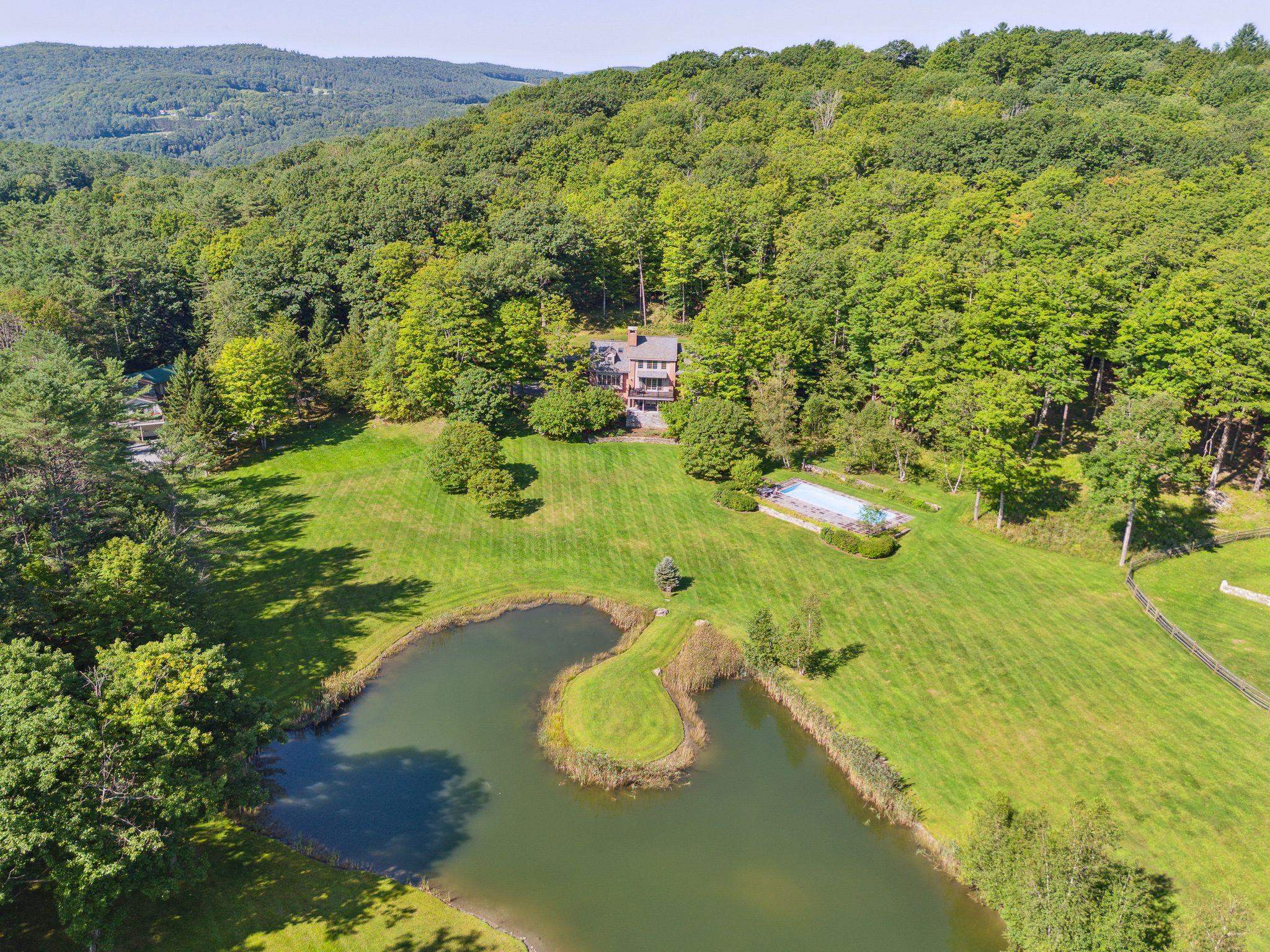 207 Willey Hill Road Norwich, VT 05055 - Photo 5 of 60