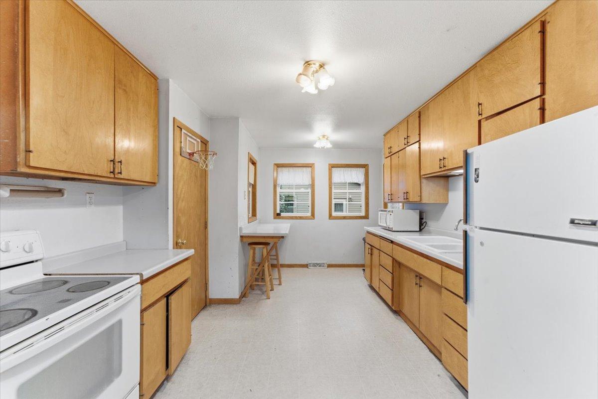 420 Pleasant Avenue South Brooten, MN 56316 - Photo 9 of 21