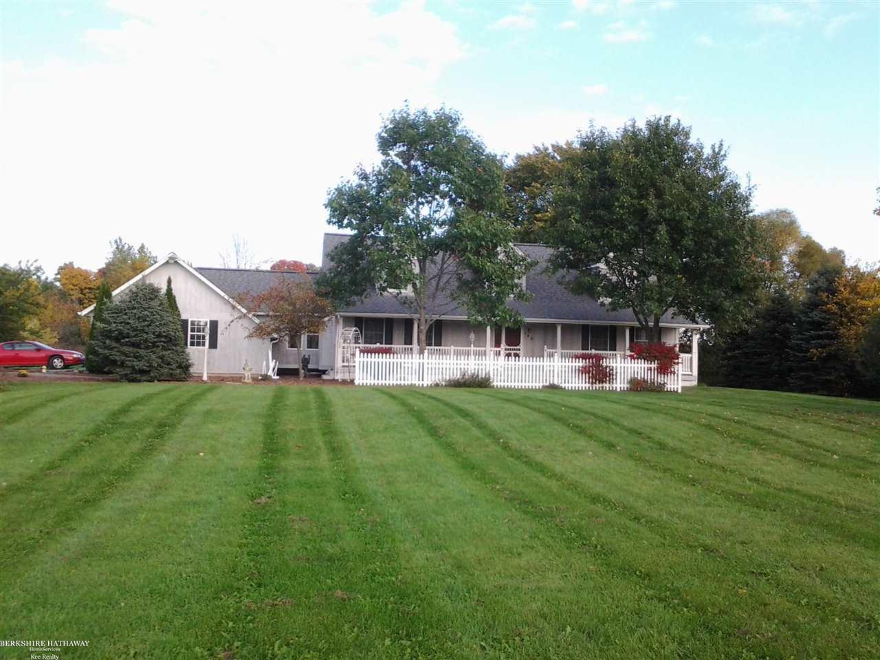 148 Holmes Road Allenton, MI 48002 - Photo 2 of 9 31306007-1.JPG
