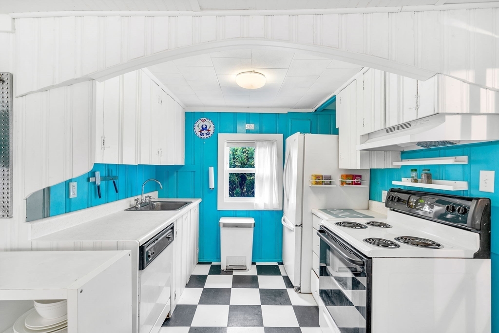 55 Amory Road Marlborough, MA 01752 - Photo 13 of 41 Gallery Image 13