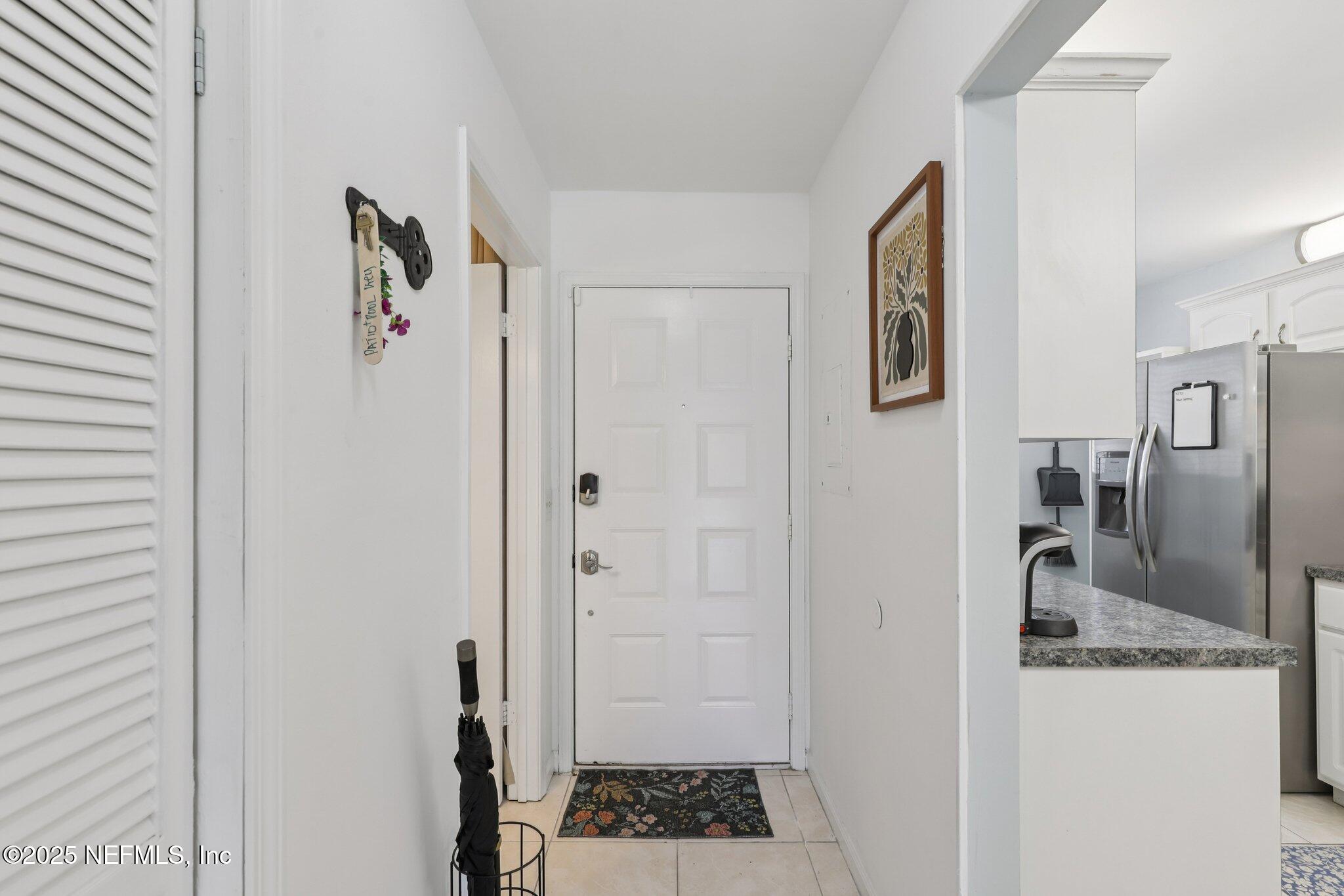 3801 Crown Point Road, Unit 1263 Jacksonville, FL 32257 - Photo 5 of 33 a bathroom with a shower and a sink