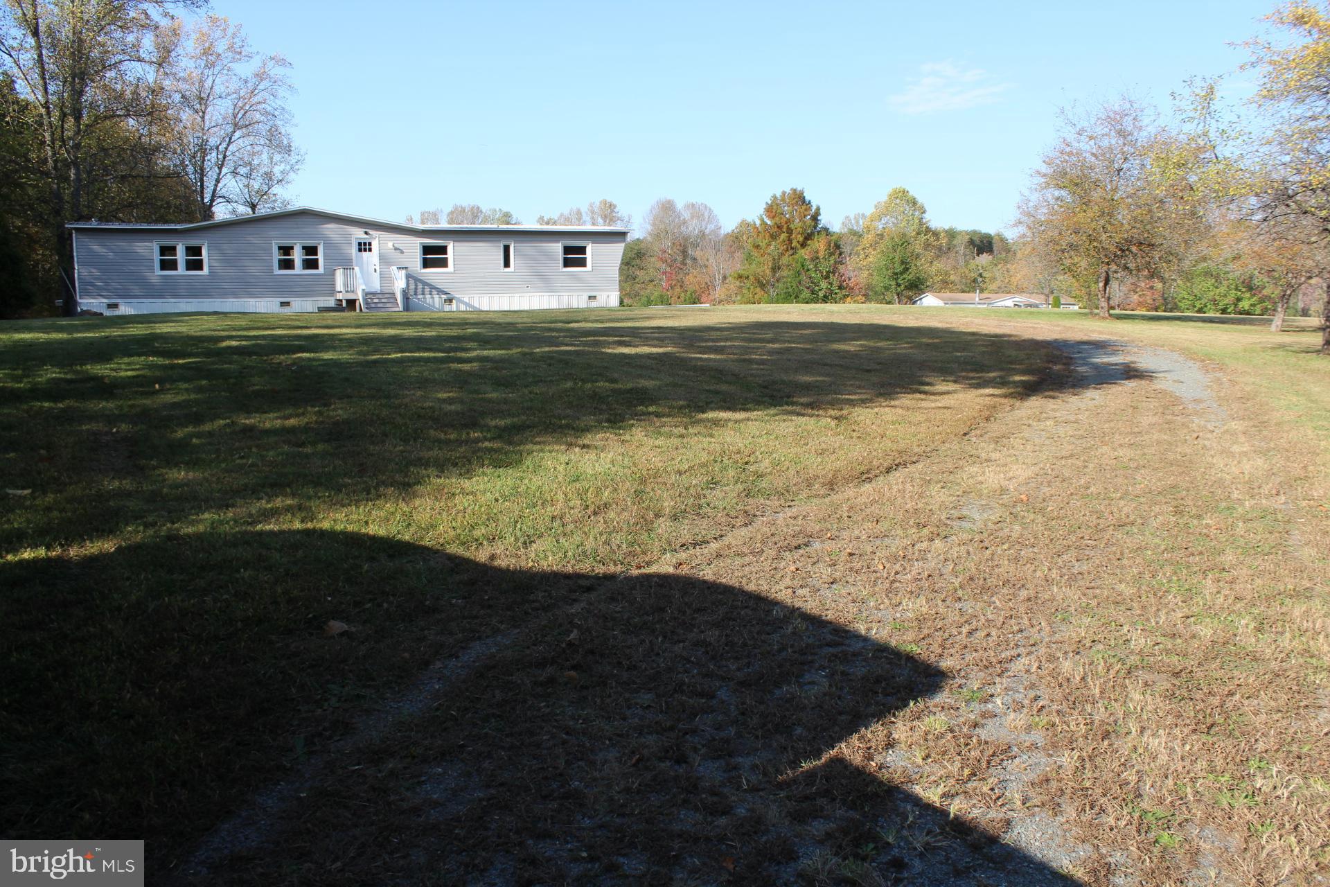5274 Burr Hill Road Rhoadesville, VA 22542 - Photo 4 of 66 Front view.