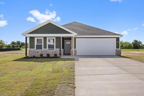 $275,000 | 709 North Sycamore, Hico, TX 76457