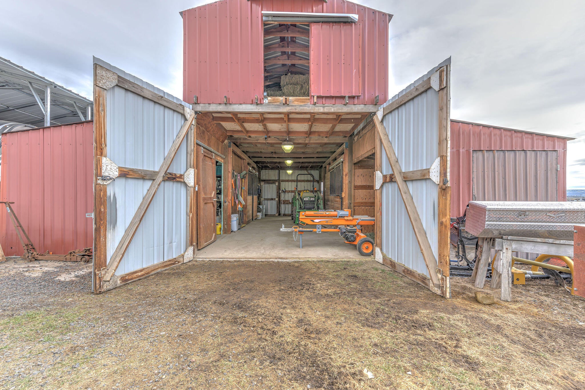 7264 North Vista View Road Prineville, OR 97754 - Photo 34 of 47 090A2714_5_6_7_8