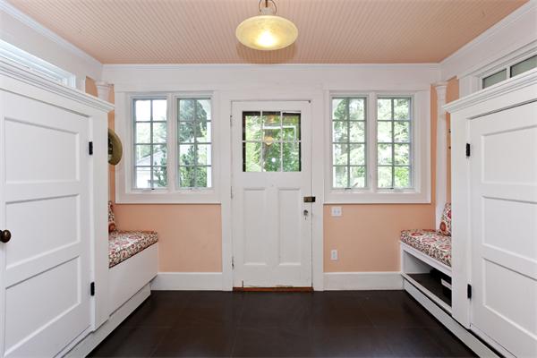 32 Arlington Road Wellesley, MA 02481 - Photo 15 of 29 a view of an empty room with a window
