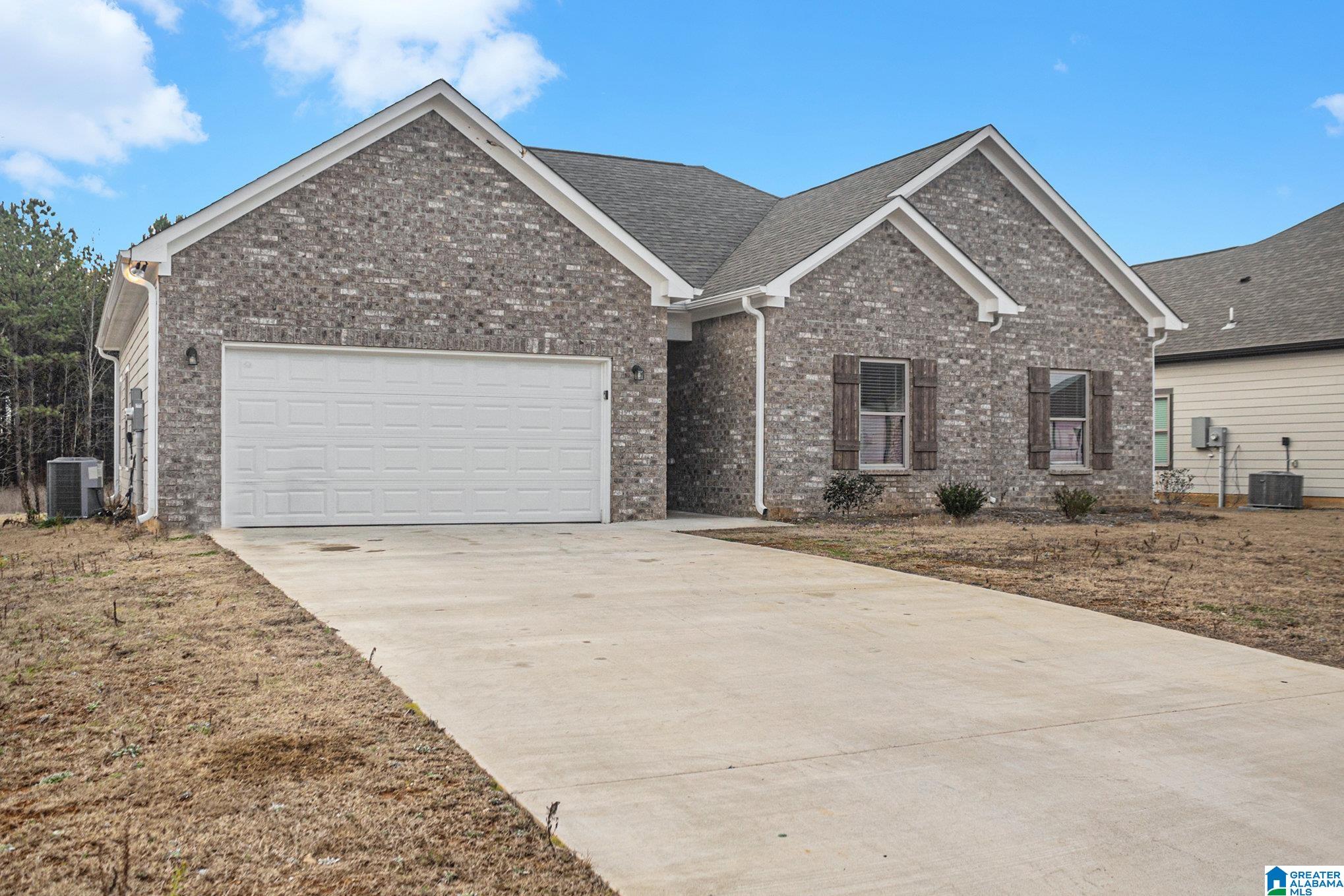 120 Avalon Way Clanton, AL 35045 - Photo 2 of 19