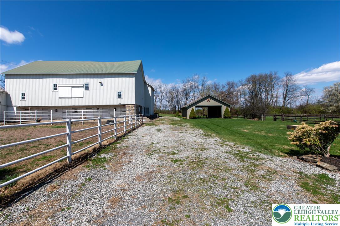 4006 Hecktown Road Bethlehem, PA 18020 - Photo 77 of 100