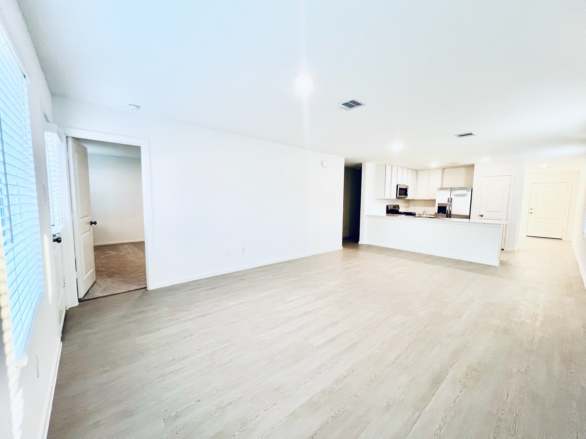 1359 Diamond Carnation Drive Conroe, TX 77301 - Photo 3 of 14 Family Room