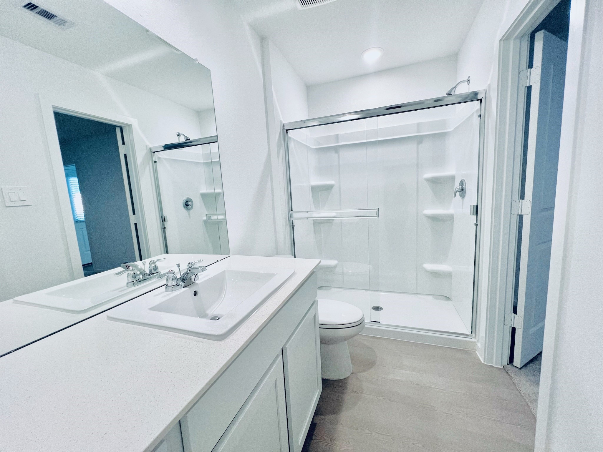 1359 Diamond Carnation Drive Conroe, TX 77301 - Photo 8 of 14 Primary Bathroom