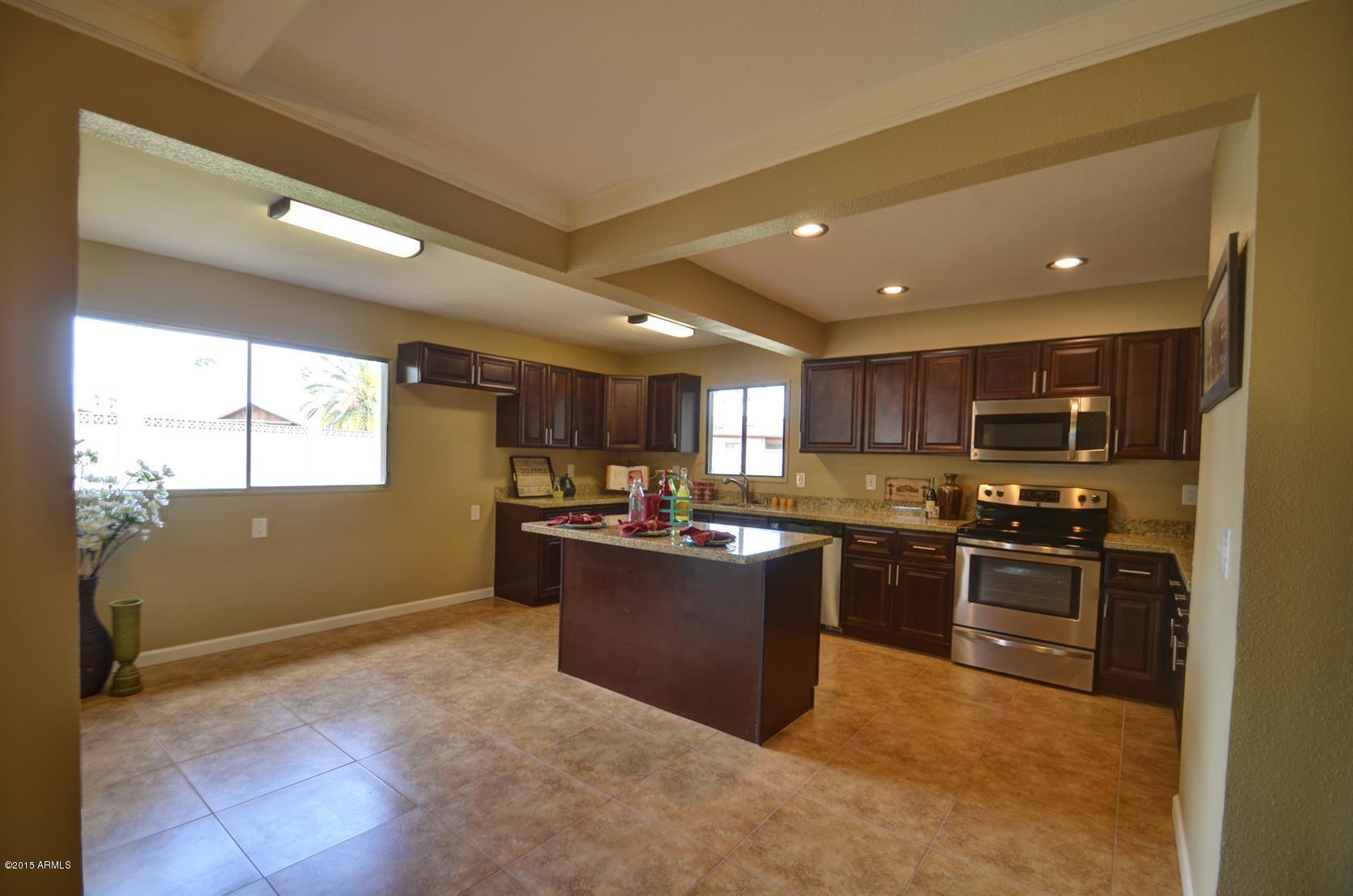 3548 West Redfield Road Phoenix, AZ 85053 - Photo 17 of 48 kitchen-6.jpg