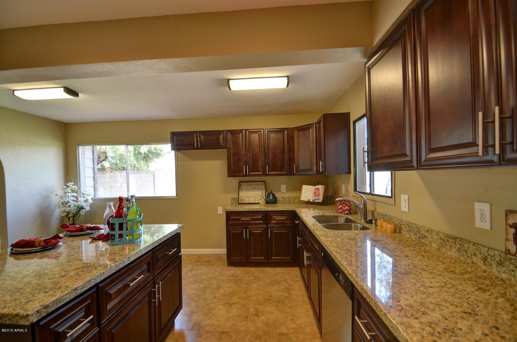 3548 West Redfield Road Phoenix, AZ 85053 - Photo 21 of 48 kitchen-10.jpg