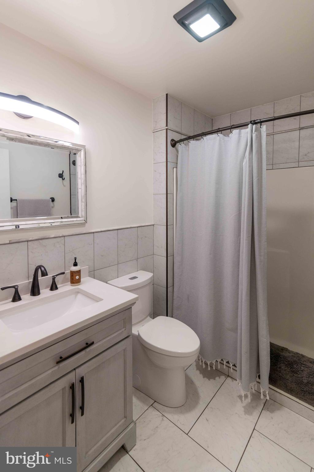 151 South Sandy Hill Road Coatesville, PA 19320 - Photo 25 of 91 Hall way bath