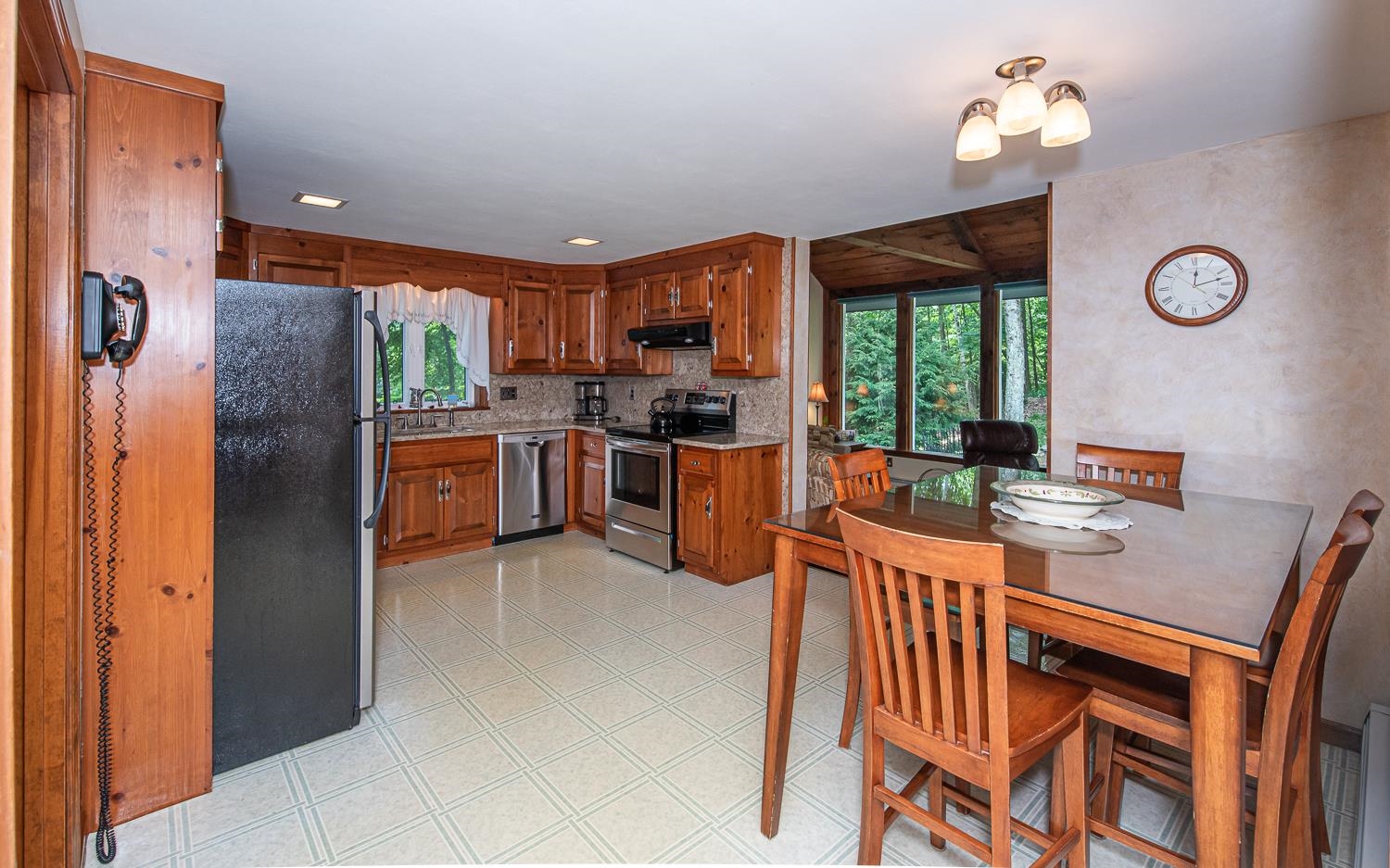 156 Buttrick Road Hampstead, NH 03841 - Photo 5 of 39
