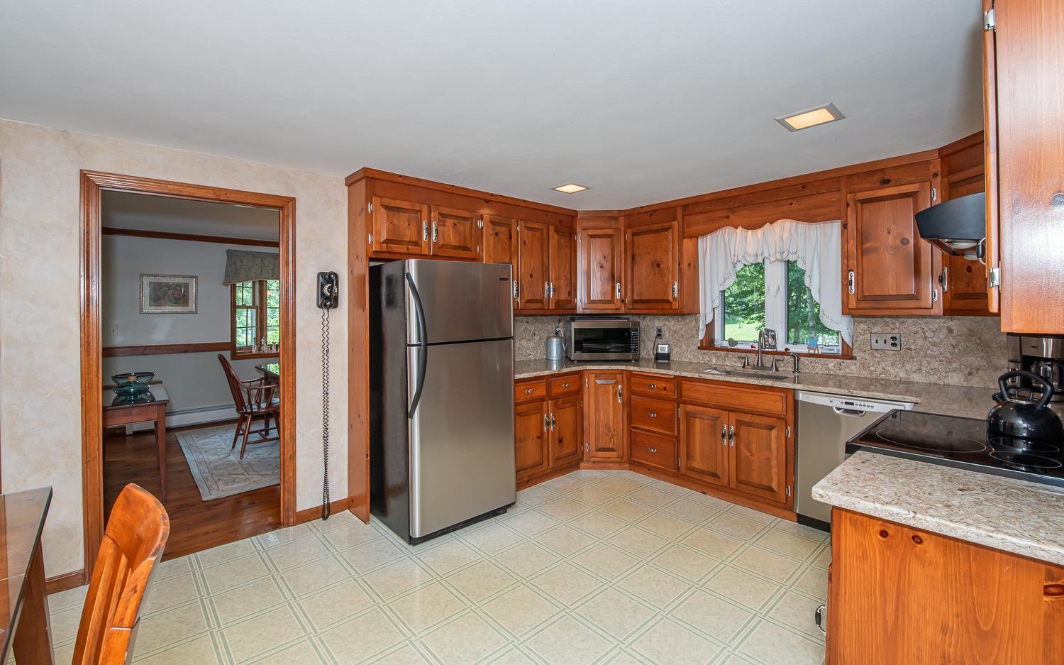 156 Buttrick Road Hampstead, NH 03841 - Photo 10 of 39
