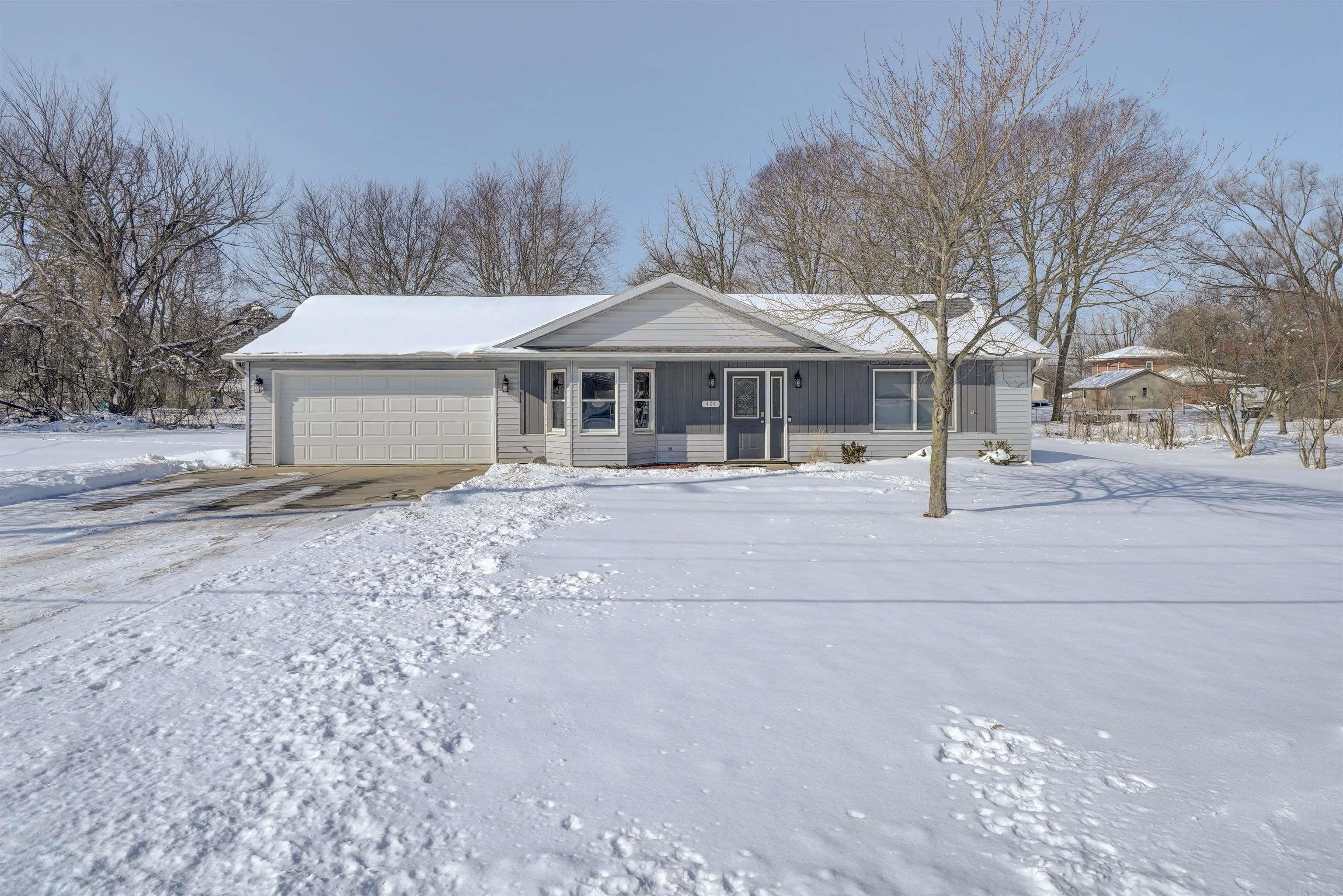 425 North Washington Street Waterloo, IN 46793 - Photo 1 of 36 Gallery Image 1