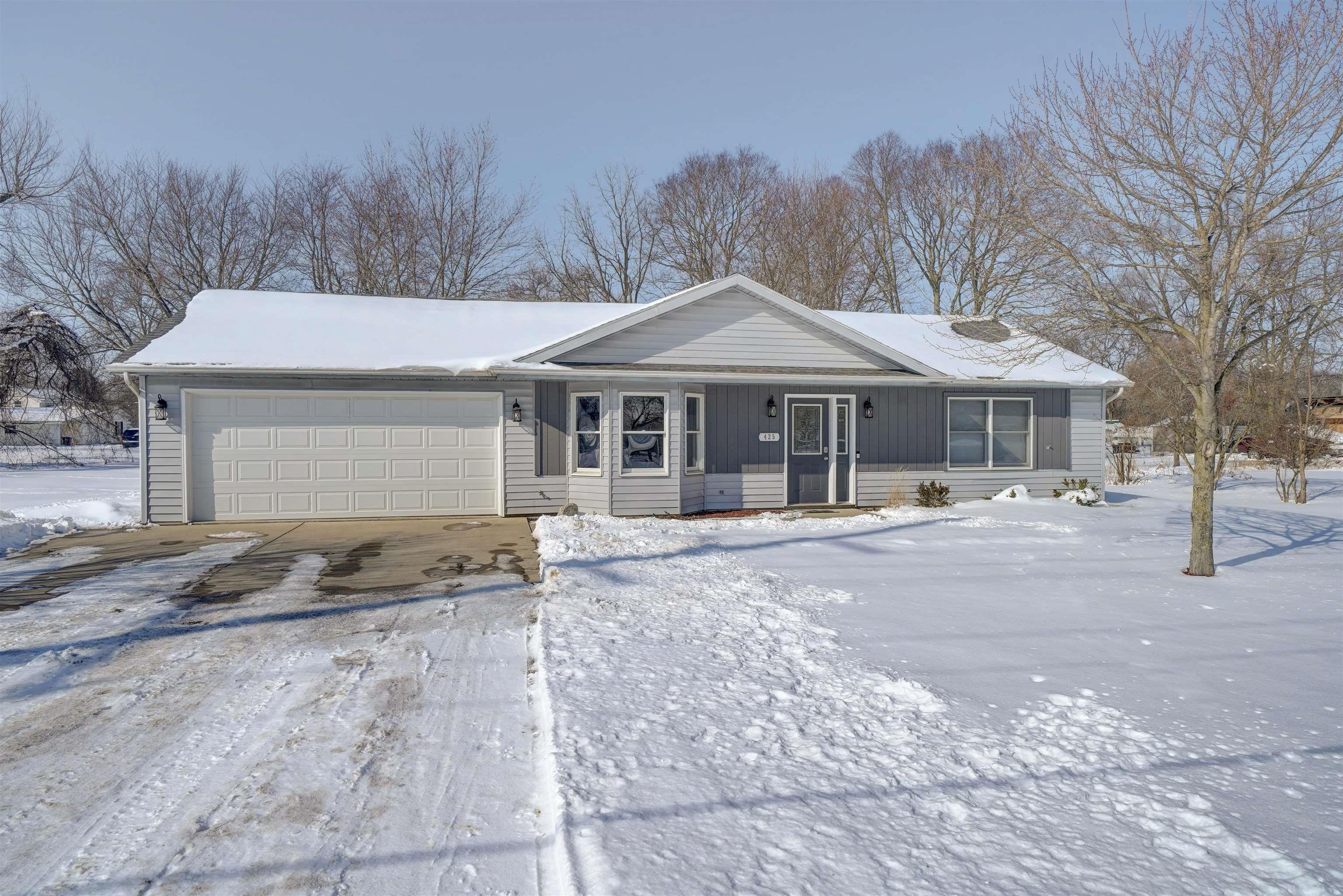 425 North Washington Street Waterloo, IN 46793 - Photo 2 of 36 Gallery Image 2