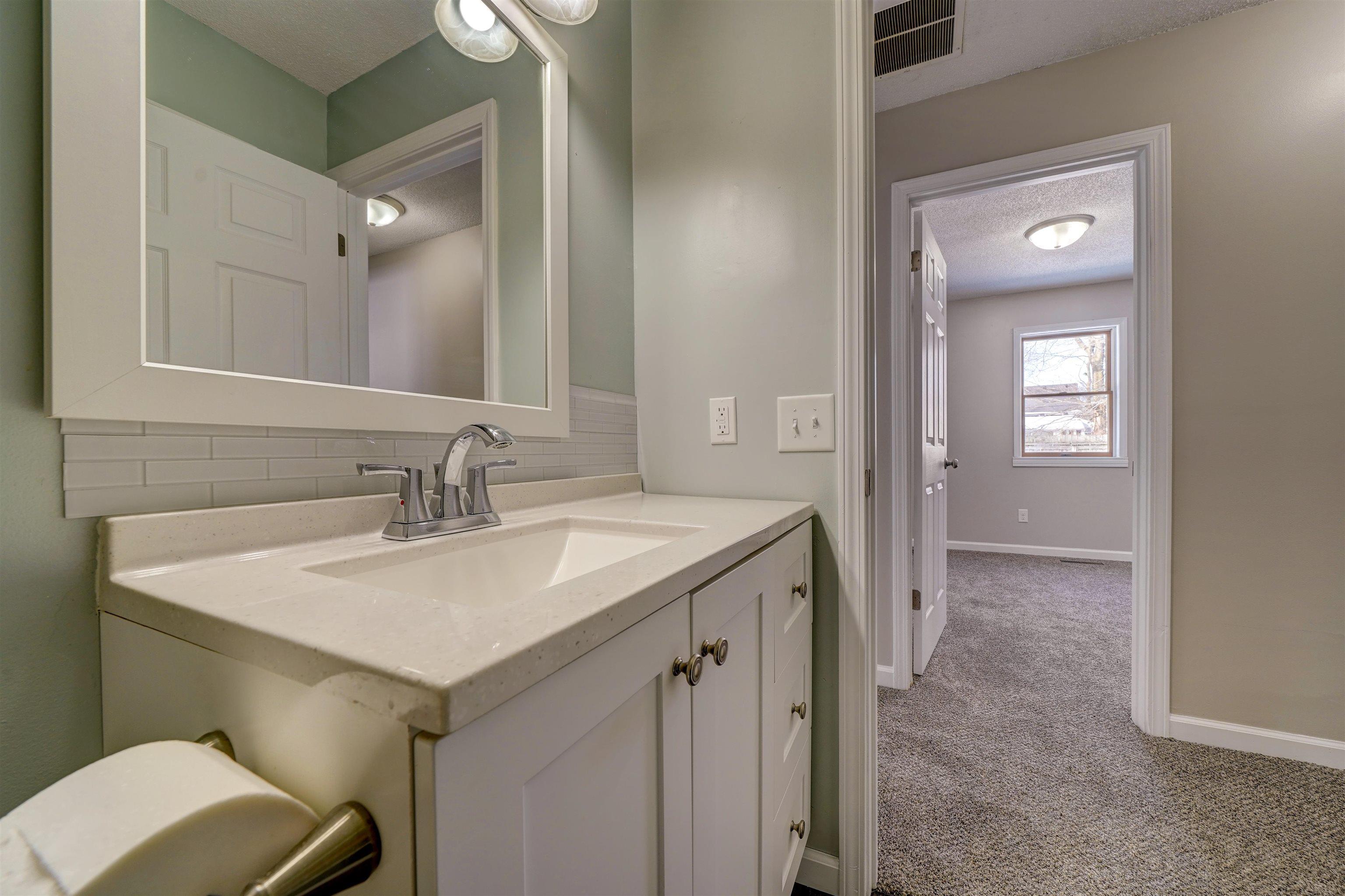 425 North Washington Street Waterloo, IN 46793 - Photo 21 of 36 Gallery Image 21