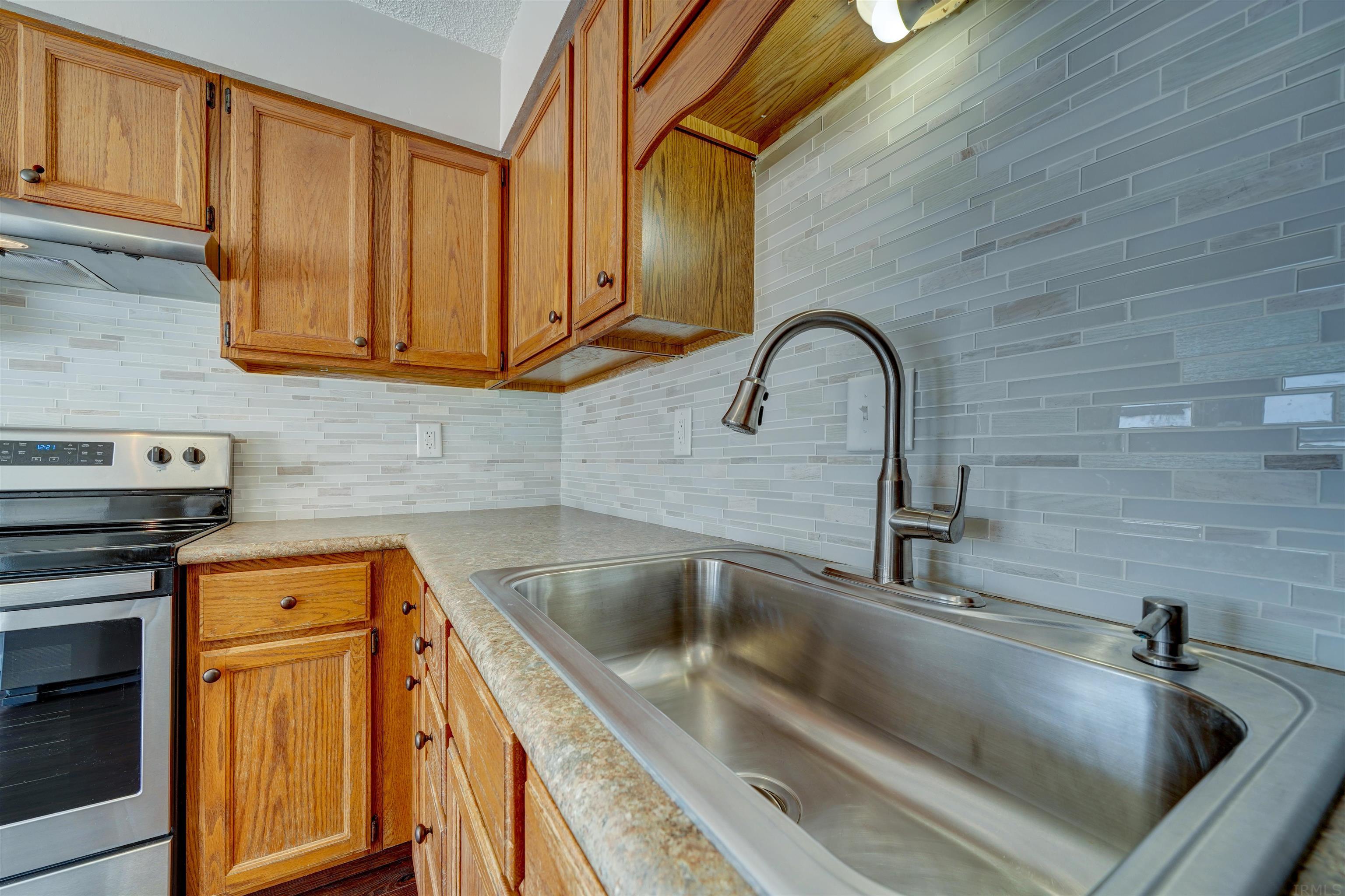 425 North Washington Street Waterloo, IN 46793 - Photo 24 of 36 Gallery Image 24