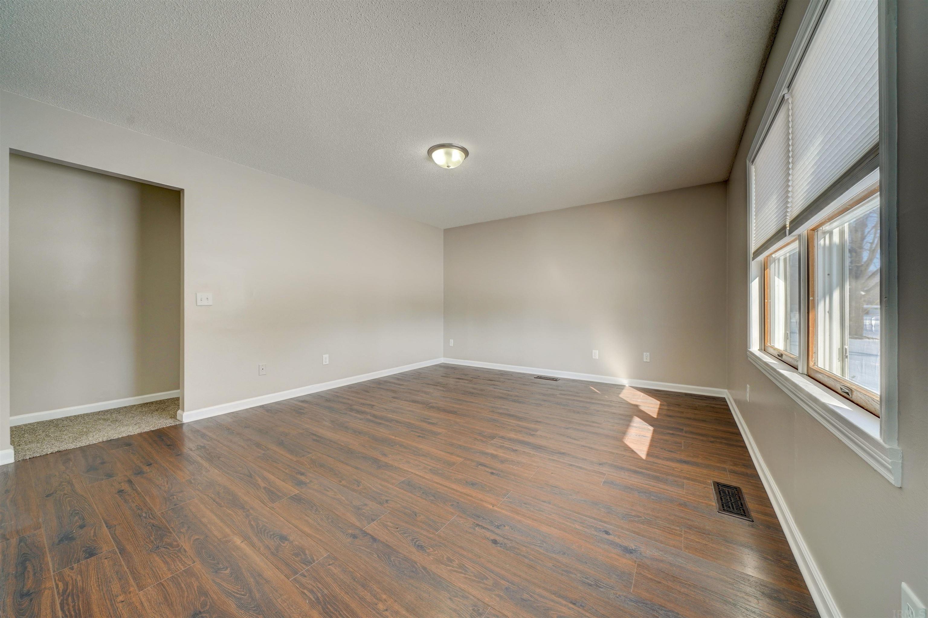 425 North Washington Street Waterloo, IN 46793 - Photo 7 of 36 Gallery Image 7