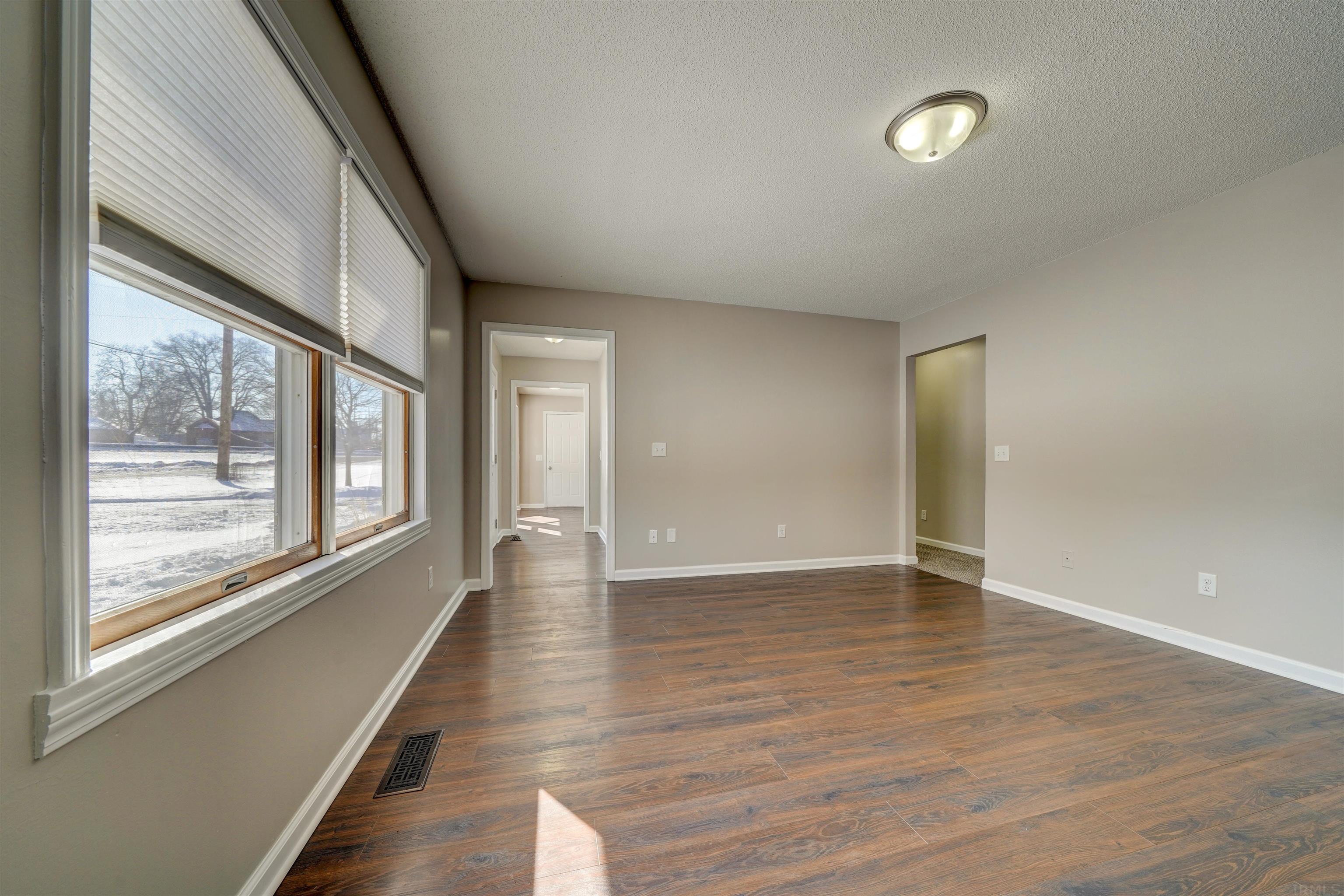 425 North Washington Street Waterloo, IN 46793 - Photo 9 of 36 Gallery Image 9
