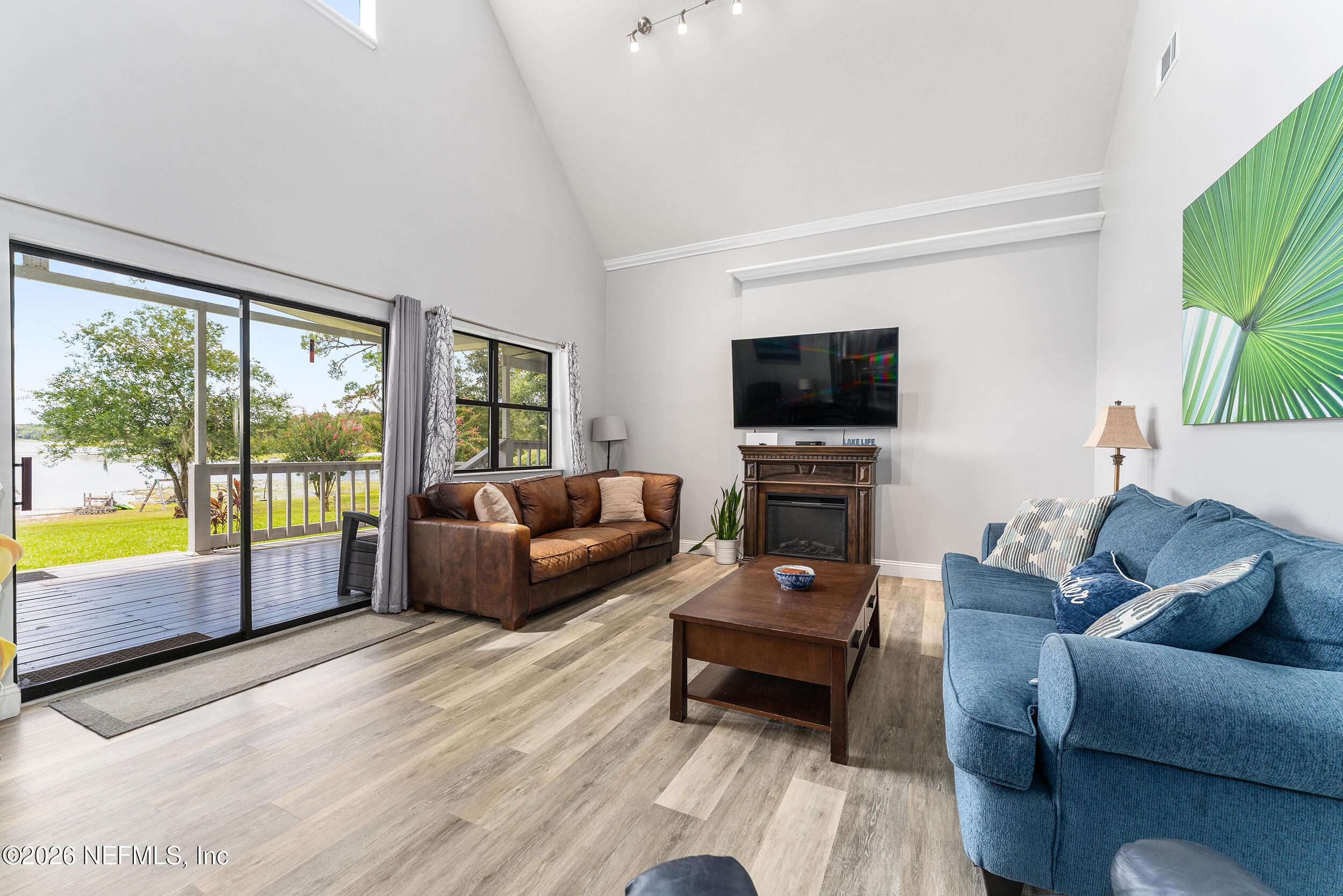 198 Lake Ray Road Hawthorne, FL 32640 - Photo 21 of 78 Living Room