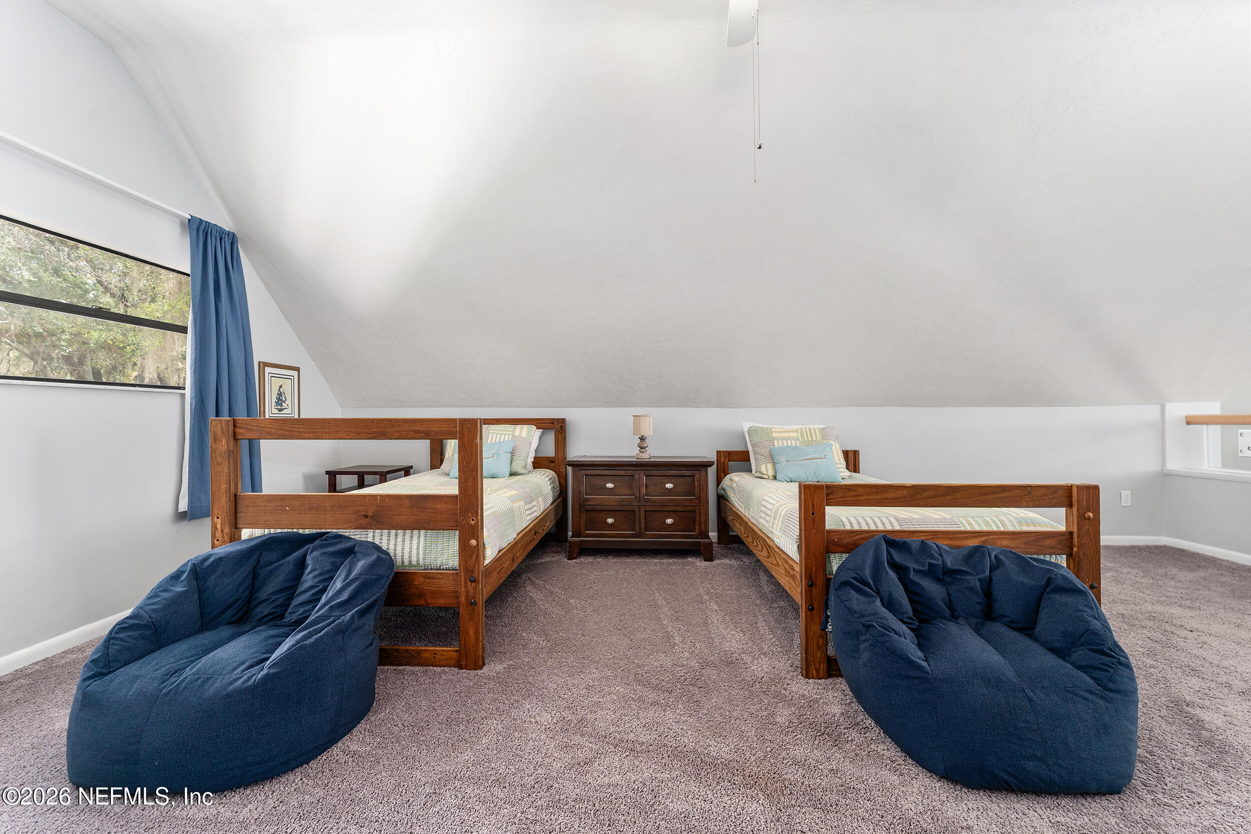 198 Lake Ray Road Hawthorne, FL 32640 - Photo 52 of 78 a living room with furniture and a couch