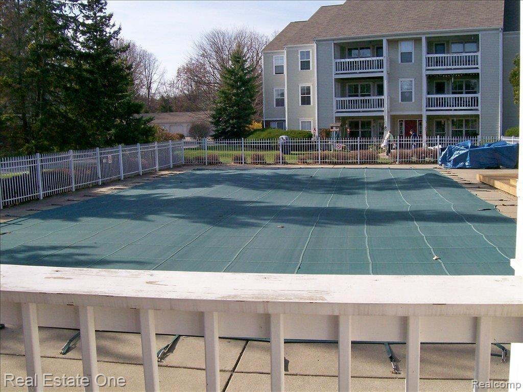 409 West Highland Road Howell, MI 48843 - Photo 14 of 17 pool