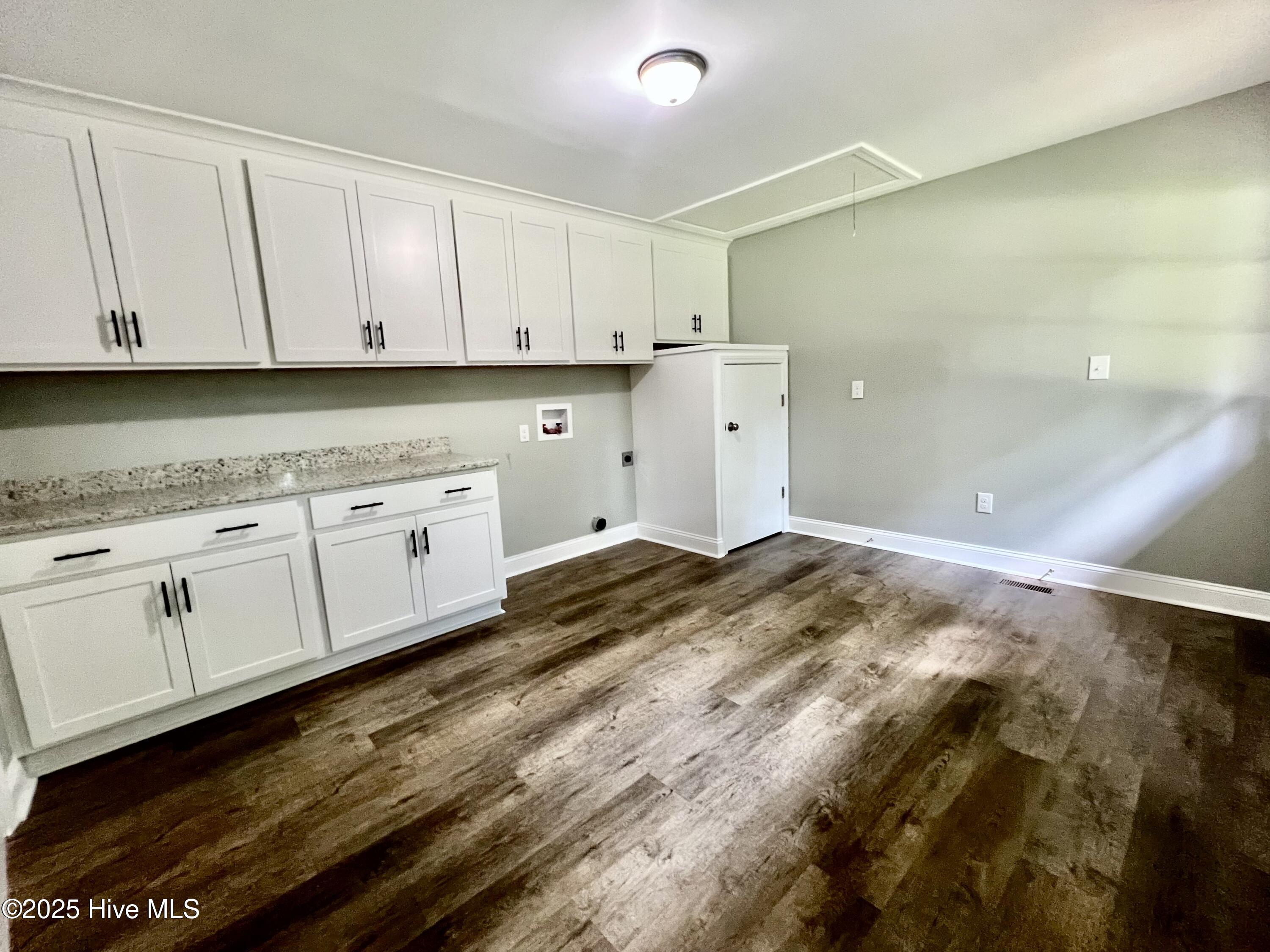 108 Pulley Road Havelock, NC 28532 - Photo 11 of 21 Laundry Room
