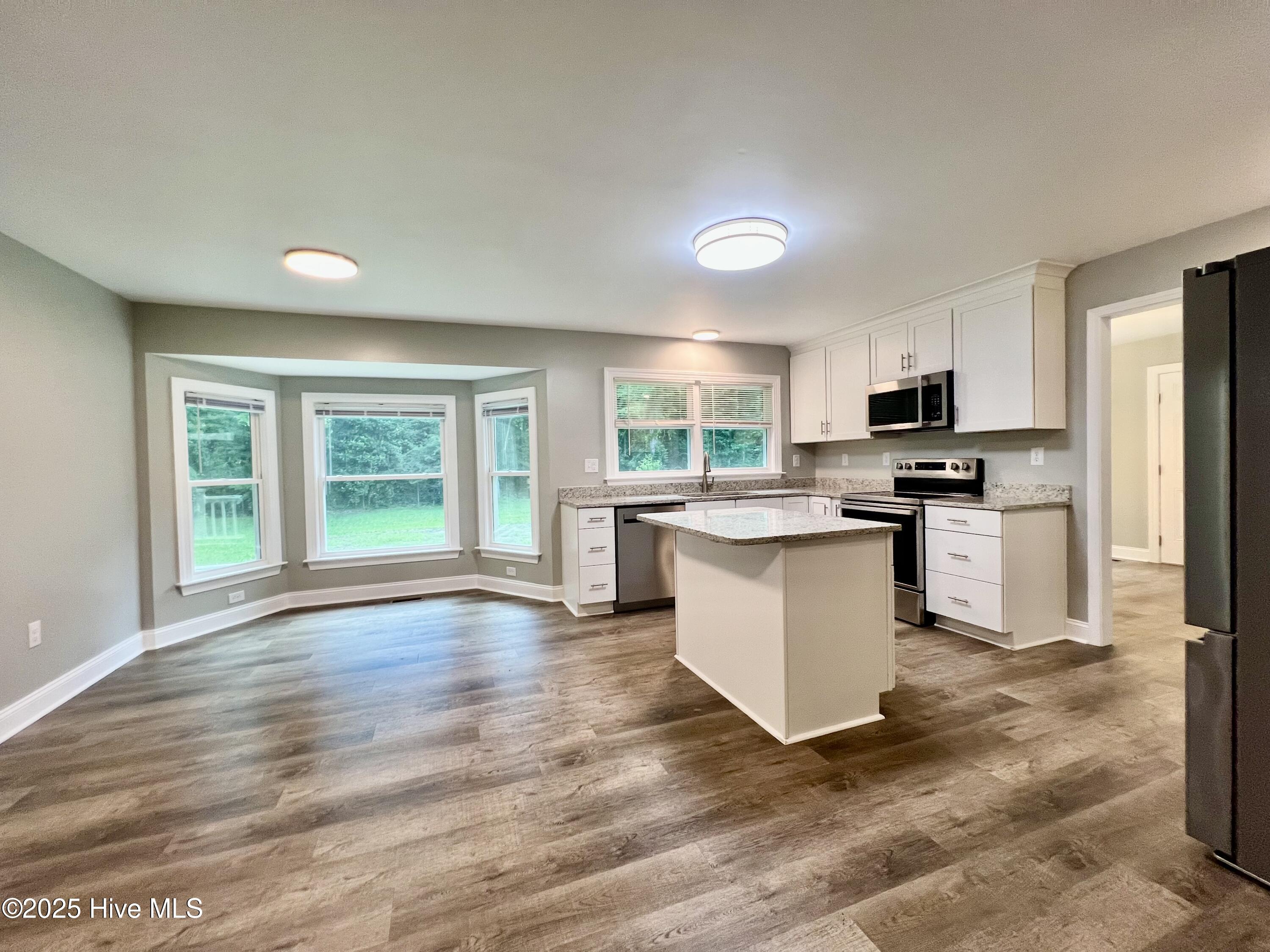 108 Pulley Road Havelock, NC 28532 - Photo 8 of 21 Kitchen & Breakfast Nook
