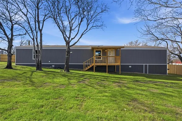 $184,000 | 618 East 6th Street, Unit A, Blum, TX 76627