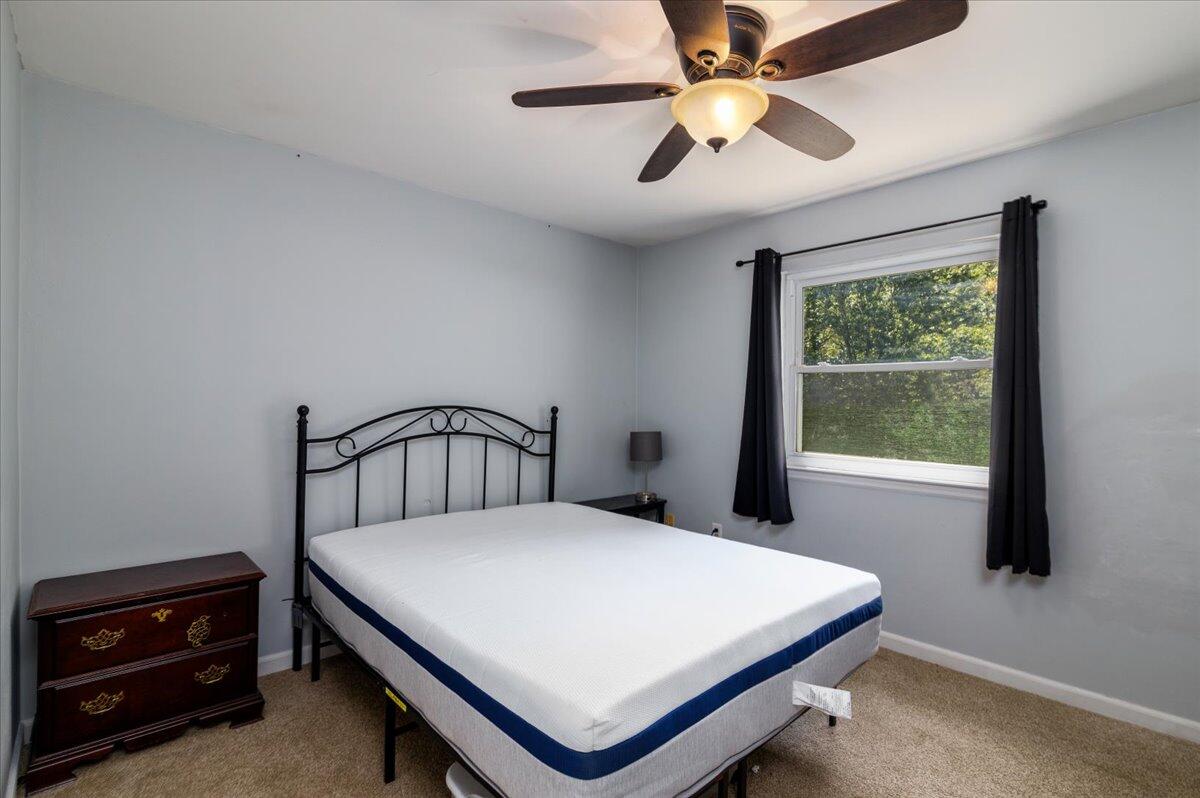 8358 Robin Lynn Road Roanoke, VA 24019 - Photo 12 of 21 15-15-8358 Robyn Lynn Rd.-9612-Edit