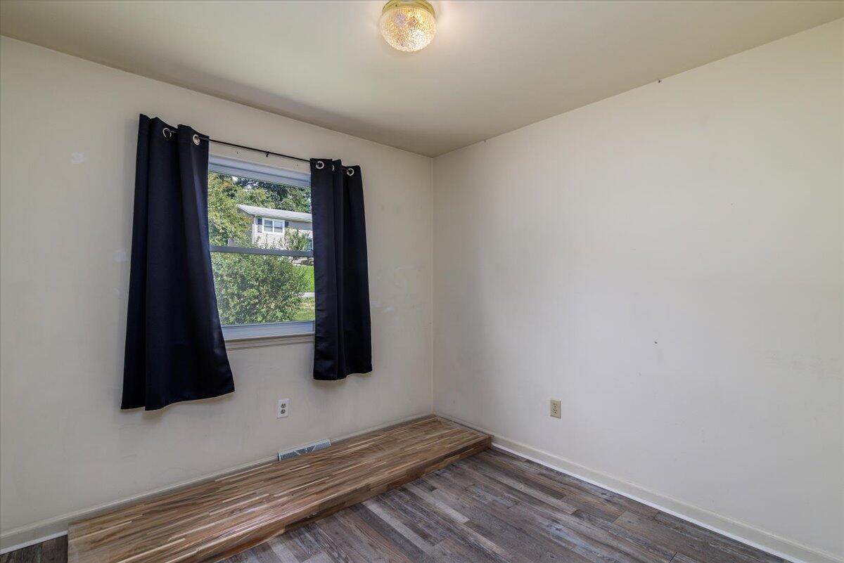 8358 Robin Lynn Road Roanoke, VA 24019 - Photo 14 of 21 17-17-8358 Robyn Lynn Rd.-9621-Edit