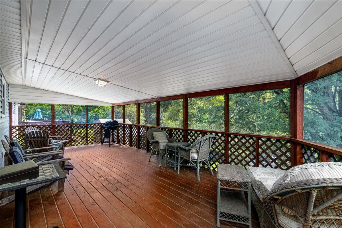 8358 Robin Lynn Road Roanoke, VA 24019 - Photo 3 of 21 Beautiful screened in porch!