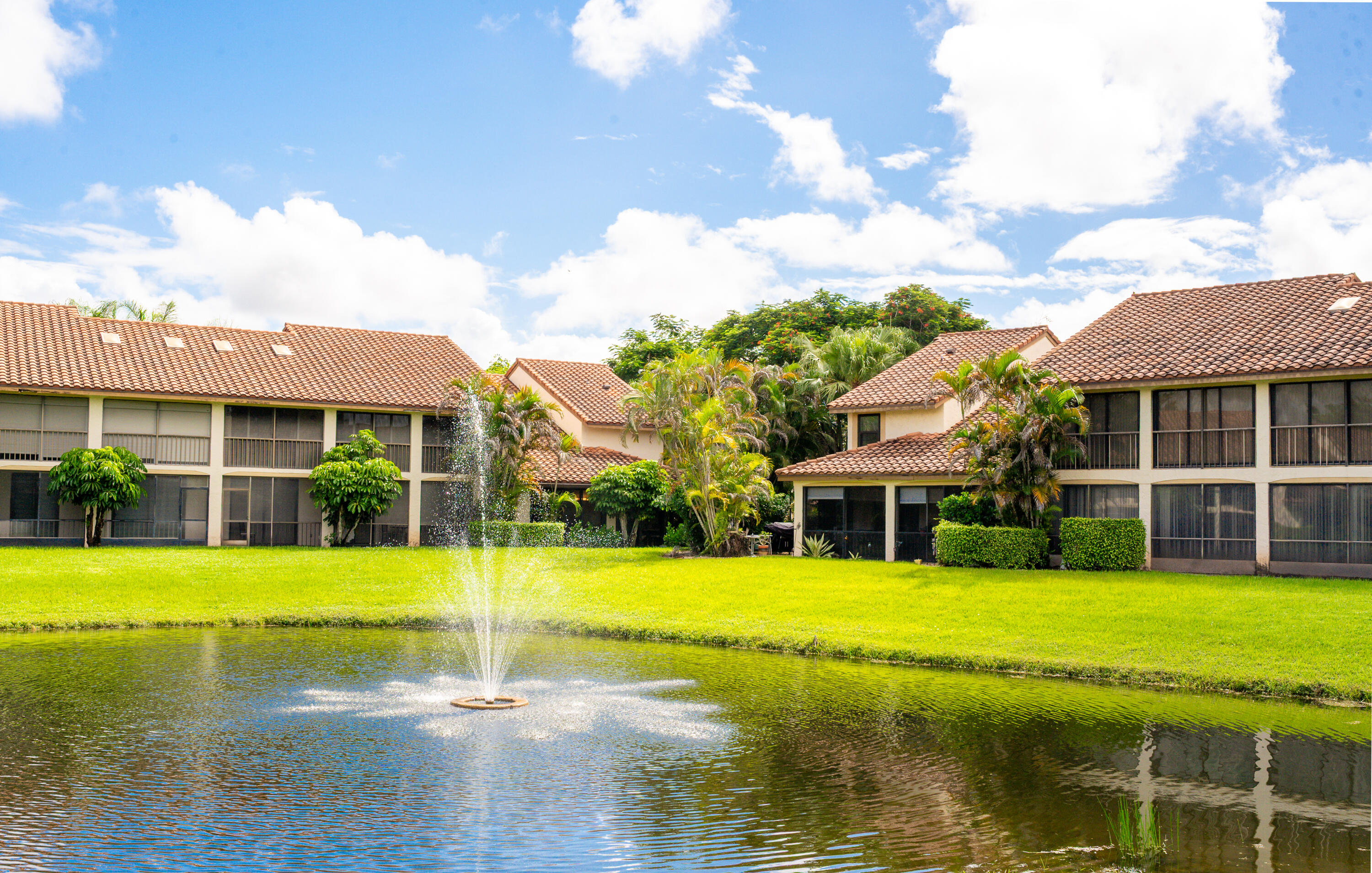7979 La Mirada Drive Boca Raton, FL 33433 - Photo 12 of 44 Lovely Fountain